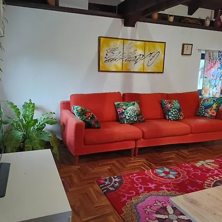 Lägenhet Hala' House Castelletto sopra Ticino